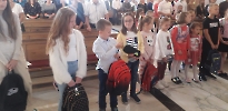 Poświęcenie tornistrów i przyborów szkolnych na rozpoczęcie nowego roku szkolnego oraz poświęcenie książeczek dzieciom przygotowującym się do I Komunii, 22.09.2024